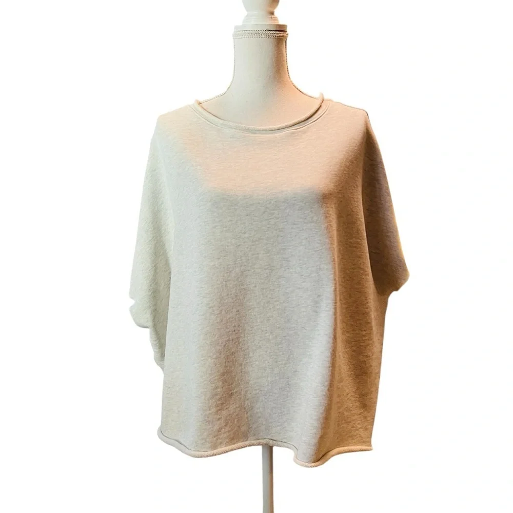 Frank & Eileen Cream and Gray Short Sleeve Oversized Sweatshirt